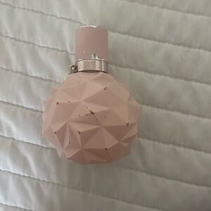 Ariana Grande sweet like candy
